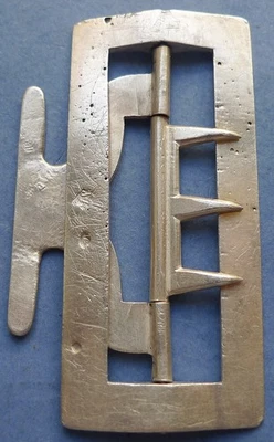 BOUCLE de JARRETIÈRE en ARGENT XIXème - Photo 1/4