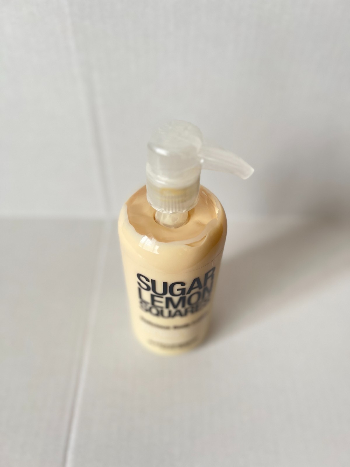 Hempz Treats Sugar Lemon Squares Body Lotion Pure Hemp Seed Oil 16.5 fl Oz
