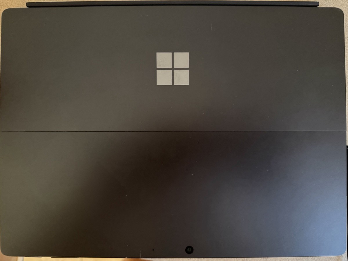 Microsoft Surface pro 9 laptop Intel Core i5-1235U 8GB RAM SSD 