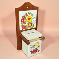 Tirelire Vintage 1970 Porcelaine Bois – Carré Décor Téléphone Ancien
