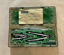 Jeu d'instruments de dessin anciens Dietzgen Allemagne