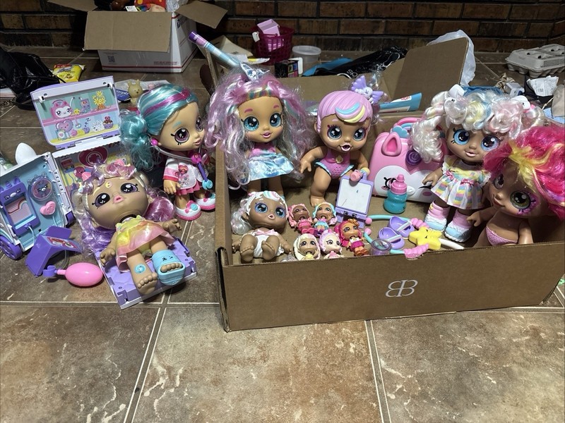 Large Lot Of kindi Dolls With Doctor Ambulance And Small Kindi Dolls Too 