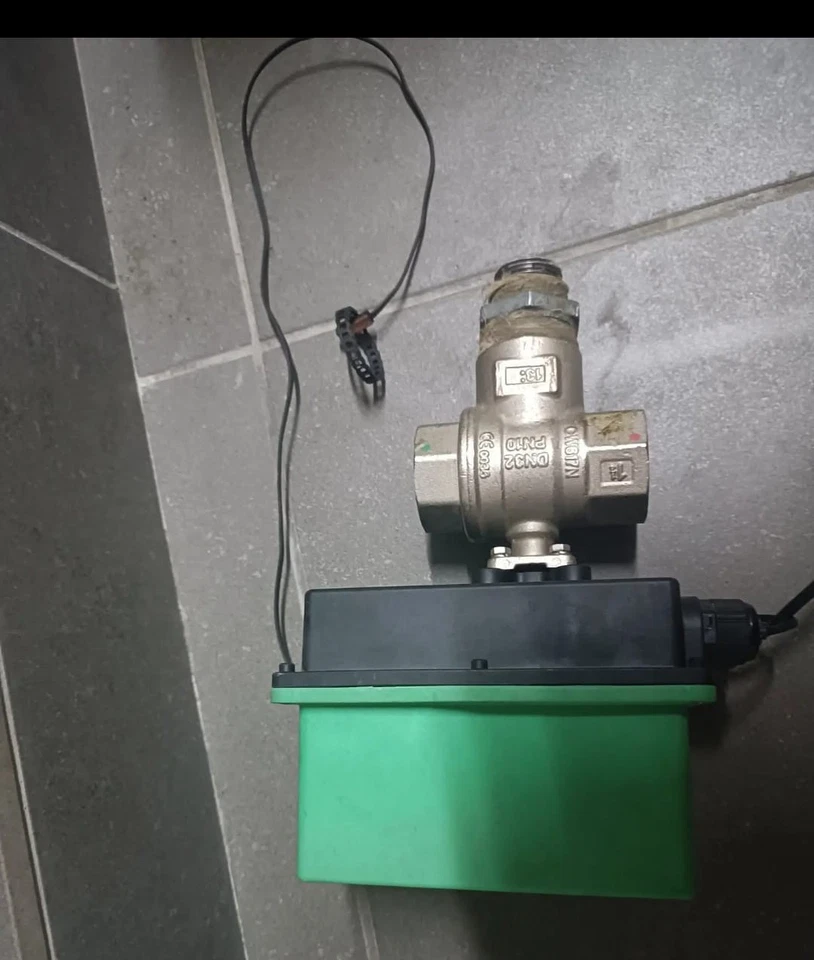 VALVOLA MISCELATRICE TERMOSTATICA COMPARATO MODELLO COMPACT PRO VERDE COMPAMIX - Immagine 3 di 4