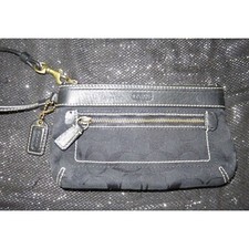 Coach Vintage Black Signature C Jacquard Canvas Leather Wristlet Charm Pull