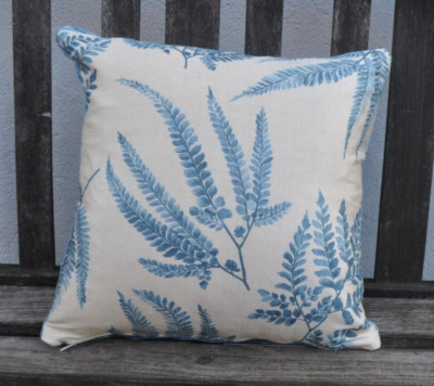 15 x 15'' Zoffany Kernow Indigo Seidenfarne blau creme/blau Samt Kissen