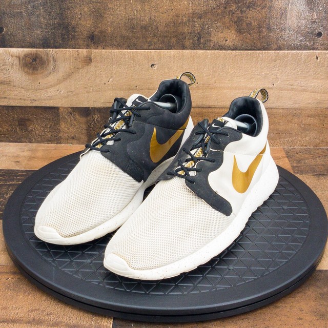 nike roshe one gold