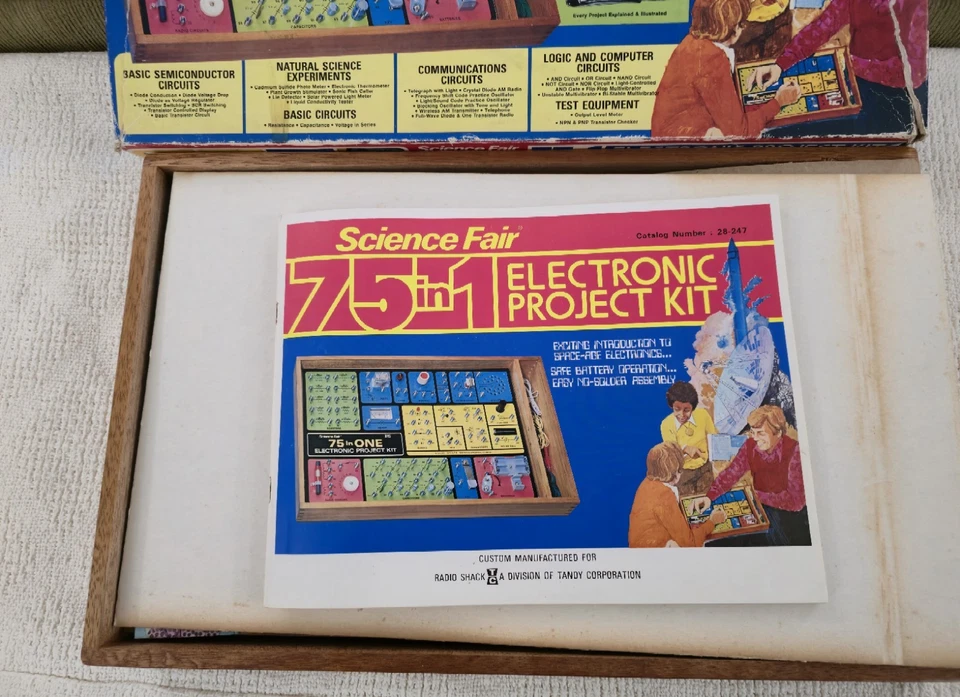 Radio Shack Tandy Science Fair 1976 75 en 1 kit de proyecto electrónico 28-247! Foto 2 de 4