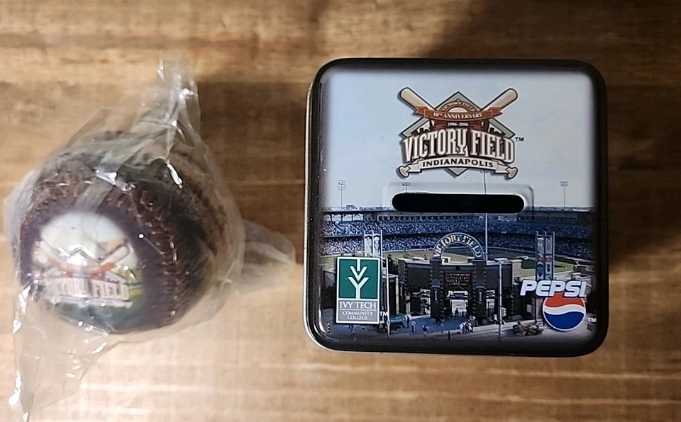 Сувенирный мяч и олово Indianapolis Indians Victory Field 10th Anniversary Rawlings - Изображение 2 из 4