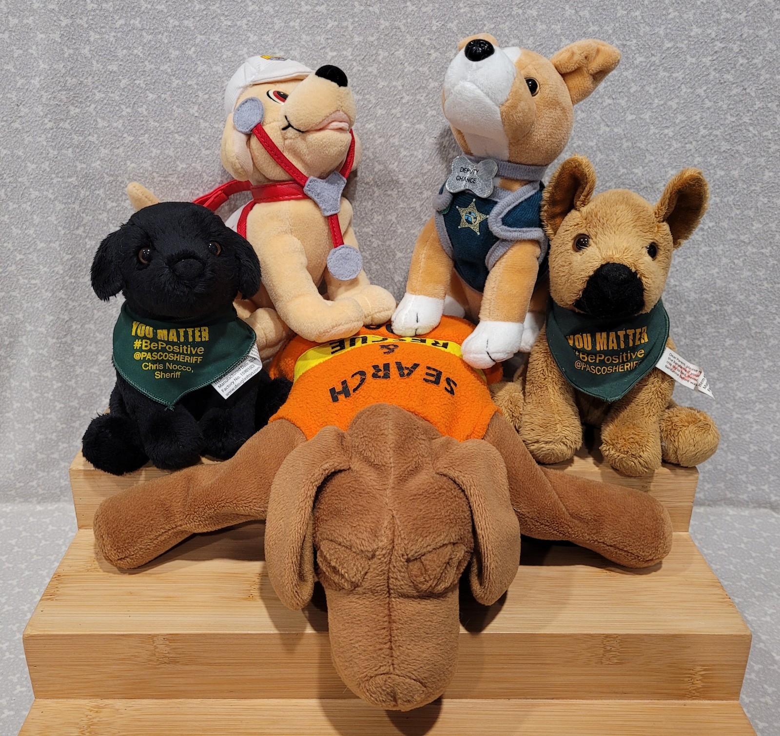 Hartz Search & Rescue Hound EMS Lab Deputy Chance Douglas Police Dog Plush Lot