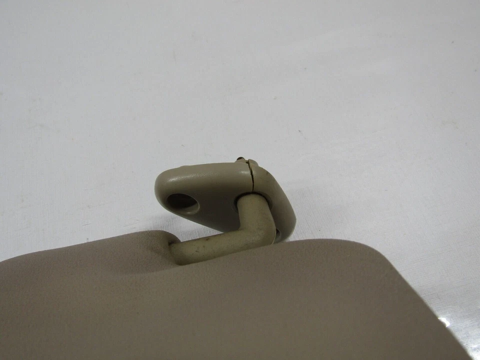 Subaru Forester 1998-2002 lado del pasajero derecho parasol bronceado OEM Foto 4 de 4