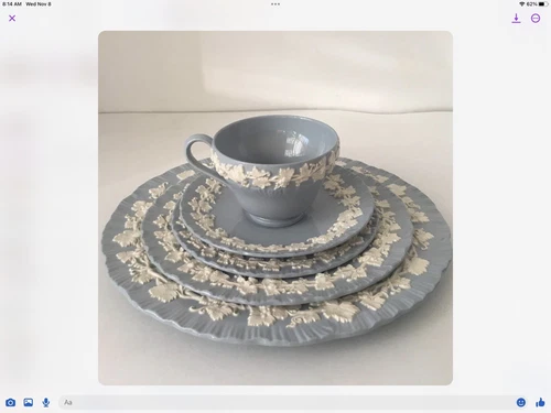 Wedgwood Queens Ware, Cream On Lavender, 5 Piece Place Setting,  Mint Condition
