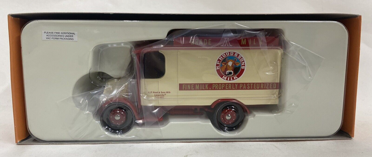 Corgi Mack AC Delivery Truck H P Hood & Sons Lionelville US50602