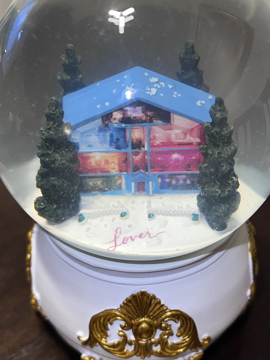 Snow Globe♡Taylor Swift Taylor Swift Cabin Snow Globe Gold - US