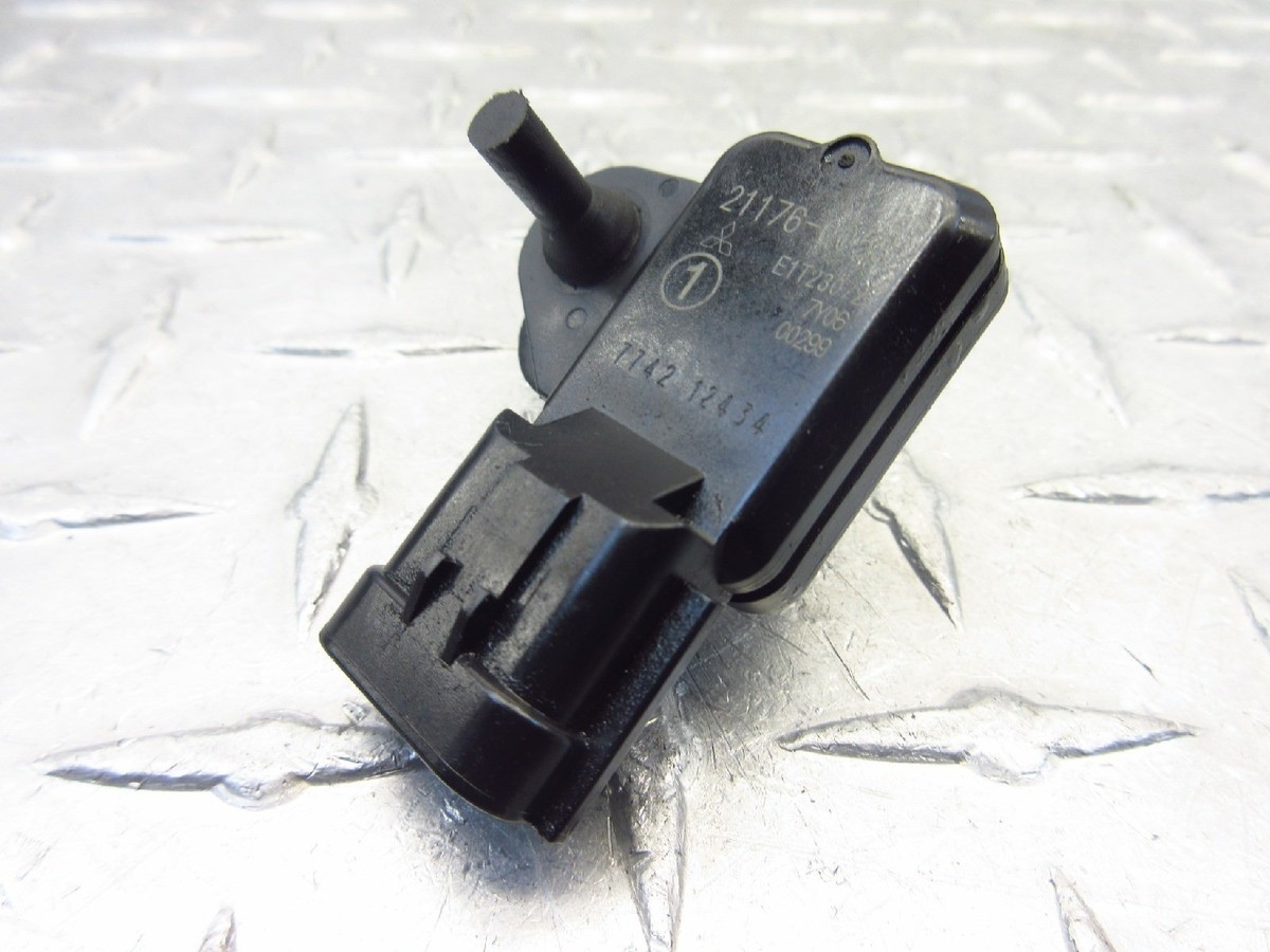 2010 08-11 KAWASAKI NINJA ZX14R ZX14 MAF MASS AIR FLOW SENSOR OEM