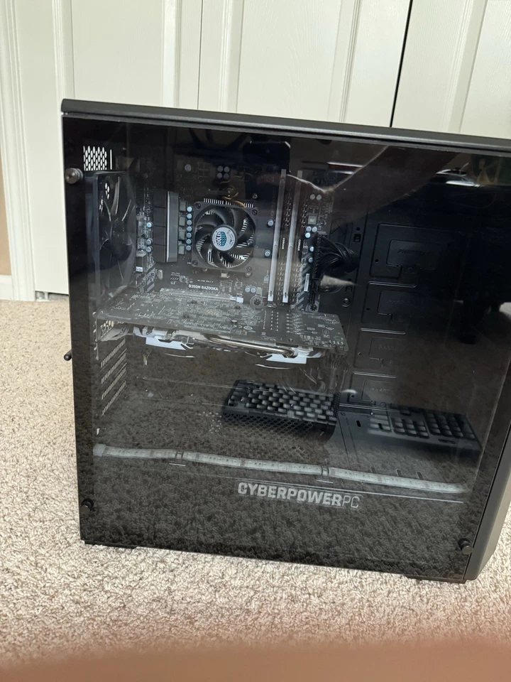 CyberPowerPC - Gamer Ultra Gaming Desktop - AMD Ryzen 5 1400 - 16GB AMD RX580 - Image 2 of 4