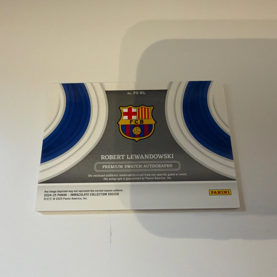 Robert Lewandowski - Patch Auto /49 - Panini Immaculate - Mint! - Bild 2 von 2