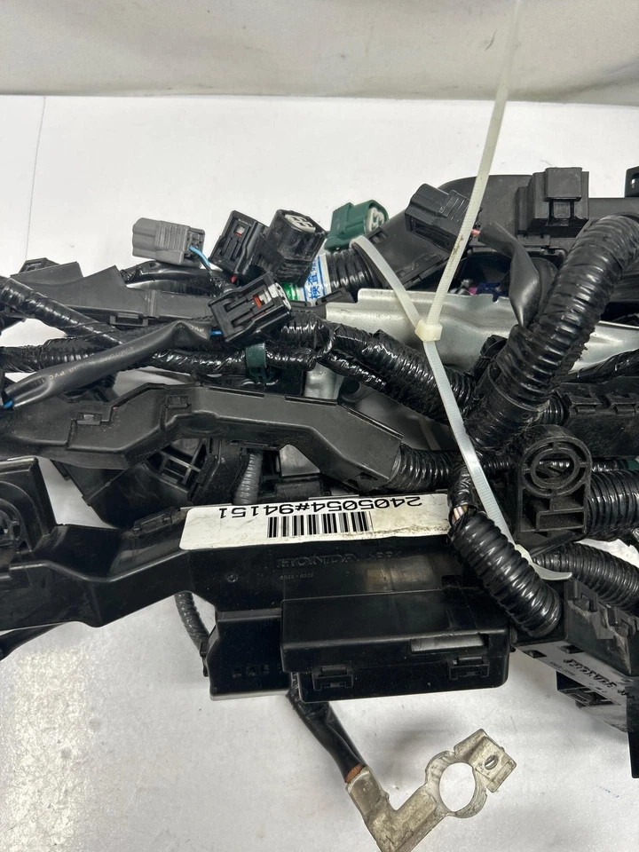 Honda Civic engine harness 2023 wire wiring harness assembly OEM 3211064SA51 - Image 3 of 4