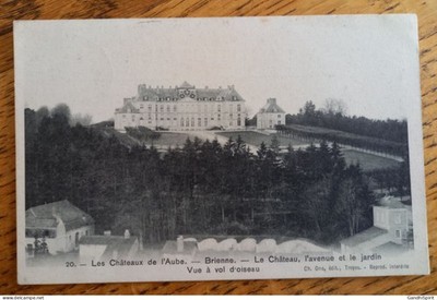 Brienne le Château (Aube) - Le Chateau, l'avenue et le Jardin - Blick aus der Vogelperspektive