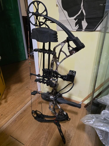 Fred Bear Species RH Compound Bow