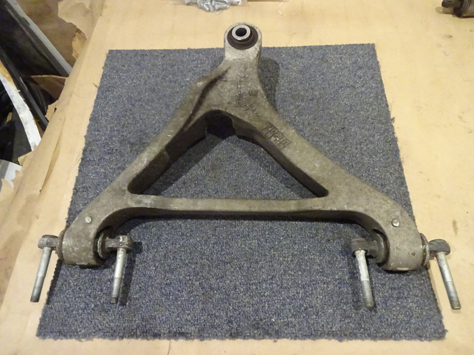 Ferrari 360 - RH Rear Lower Suspension Lever / Control A Arm P/N 200943  