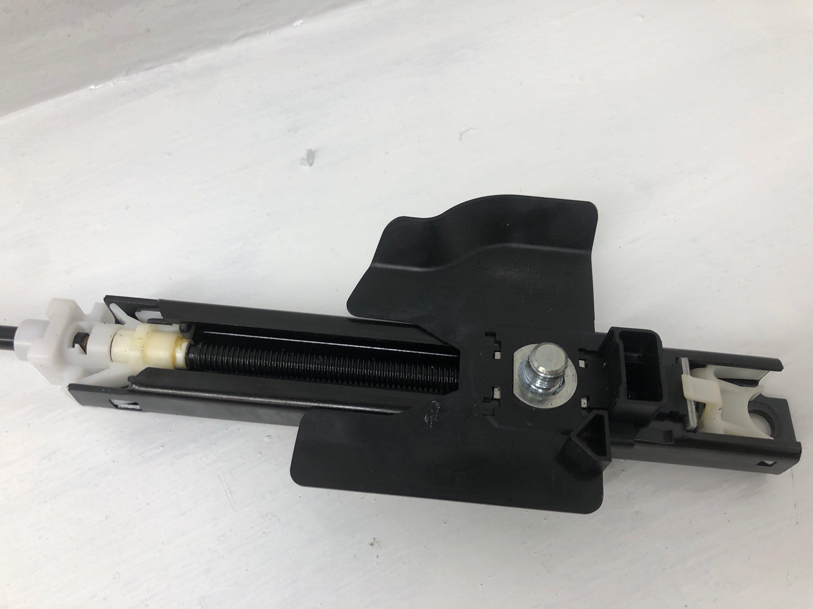 2006-2012 BENTLEY CONTINENTAL FRONT RH SEATBELT HEIGHT ADJUSTER MOTOR 560973354D