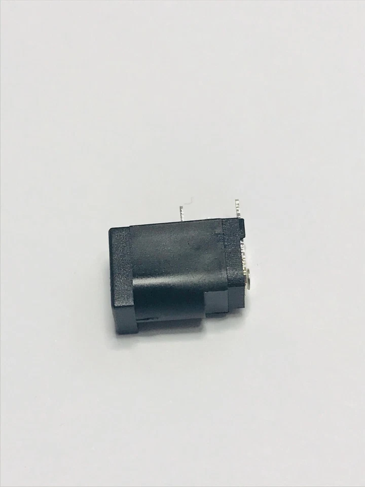 10pcs of PJ-007  Circular DC Power connector 3POS 1.35x3.5mm R/A Thru-Hole - Image 3 of 4