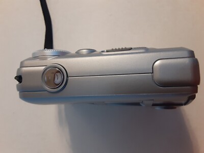 Fujifilm Digital Camera Finepix 1300 1.3 Mega Pixel W/Book