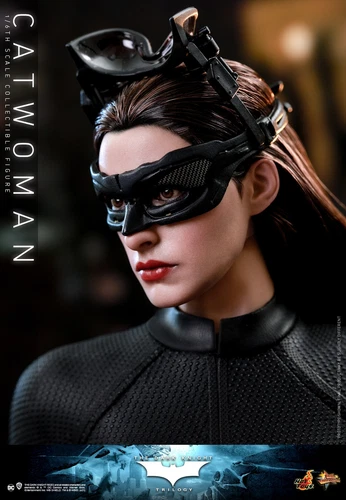 In Hand! New Hot Toys MMS627 The Dark Knight Trilogy 1/6 Catwoman Action Figure - Picture 2 of 17