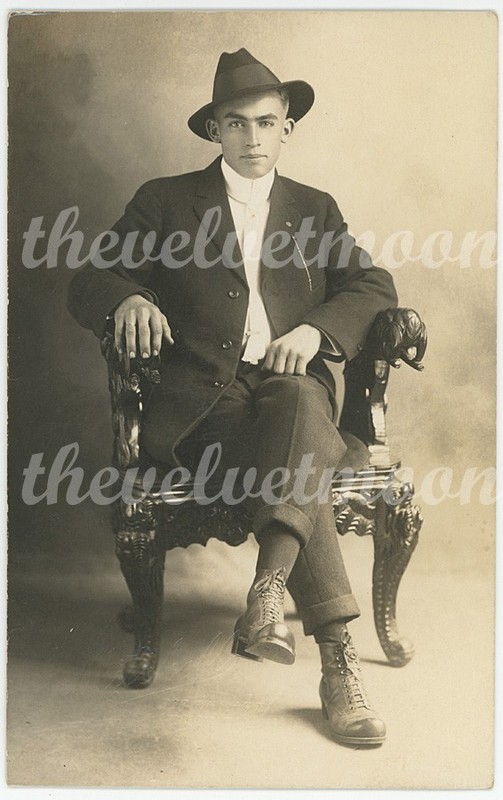 Vintage Portrait - RPPC Portrait Handsome Young Man in Suit in Studio Gay Int 