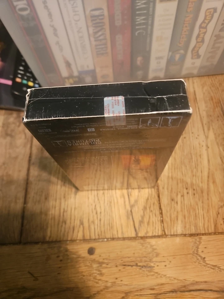 Close Encounters of the Third Kind (VHS) New Sealed W Foil Special Edition - Image 2 of 3