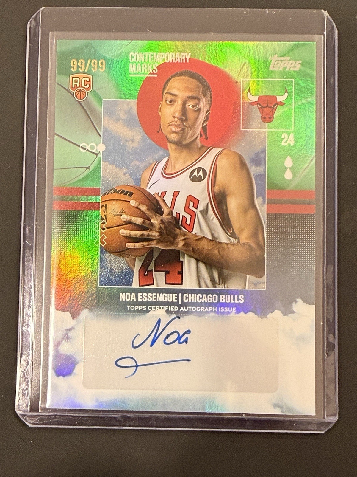 2025-26 Topps Noa Essengue Contemporary Marks Green Rainbow /99 RC Auto Bulls