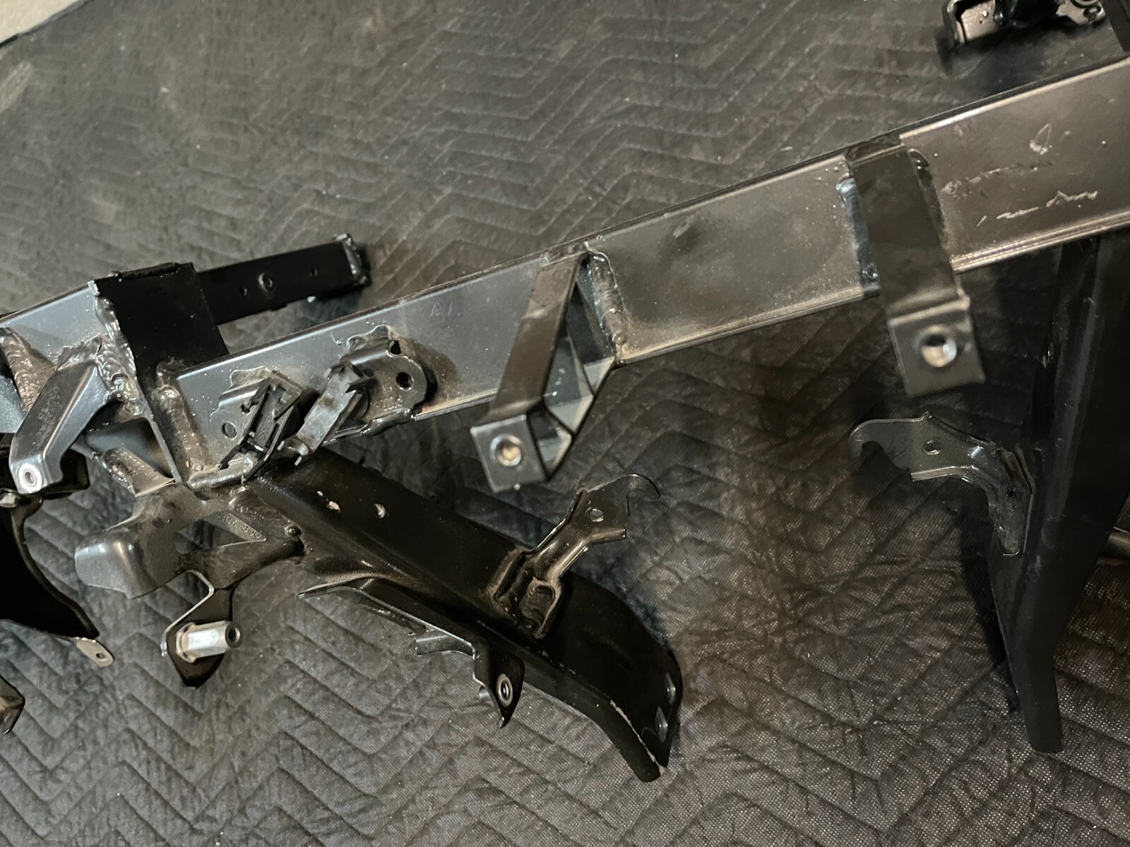 2017 AUDI R8 V10 DASHBOARD DASH SUPPORT BRACE OEM GENUINE 4S1 880 917