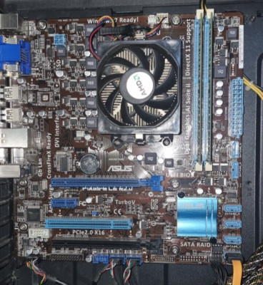 Meinboard Asus F1A55-M LE R2.0, CPU DualCore AMD A4-3400 mit Kühler,4GB RAM Set