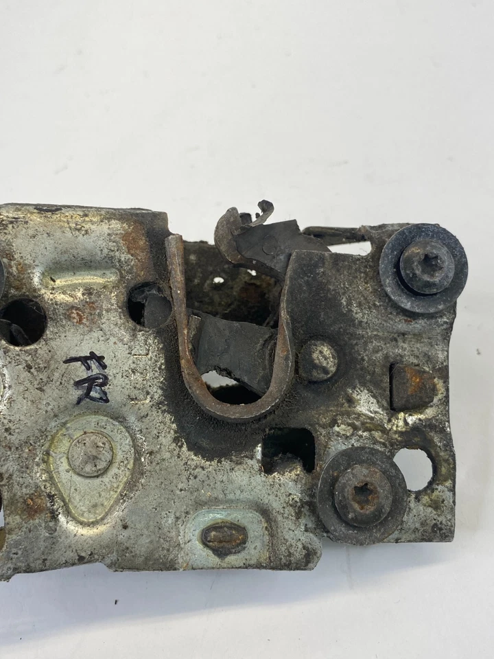 1999 2000 Cadillac Escalade Front Left Driver Door Lock Latch Assembly FR LH OEM Foto 4 de 4