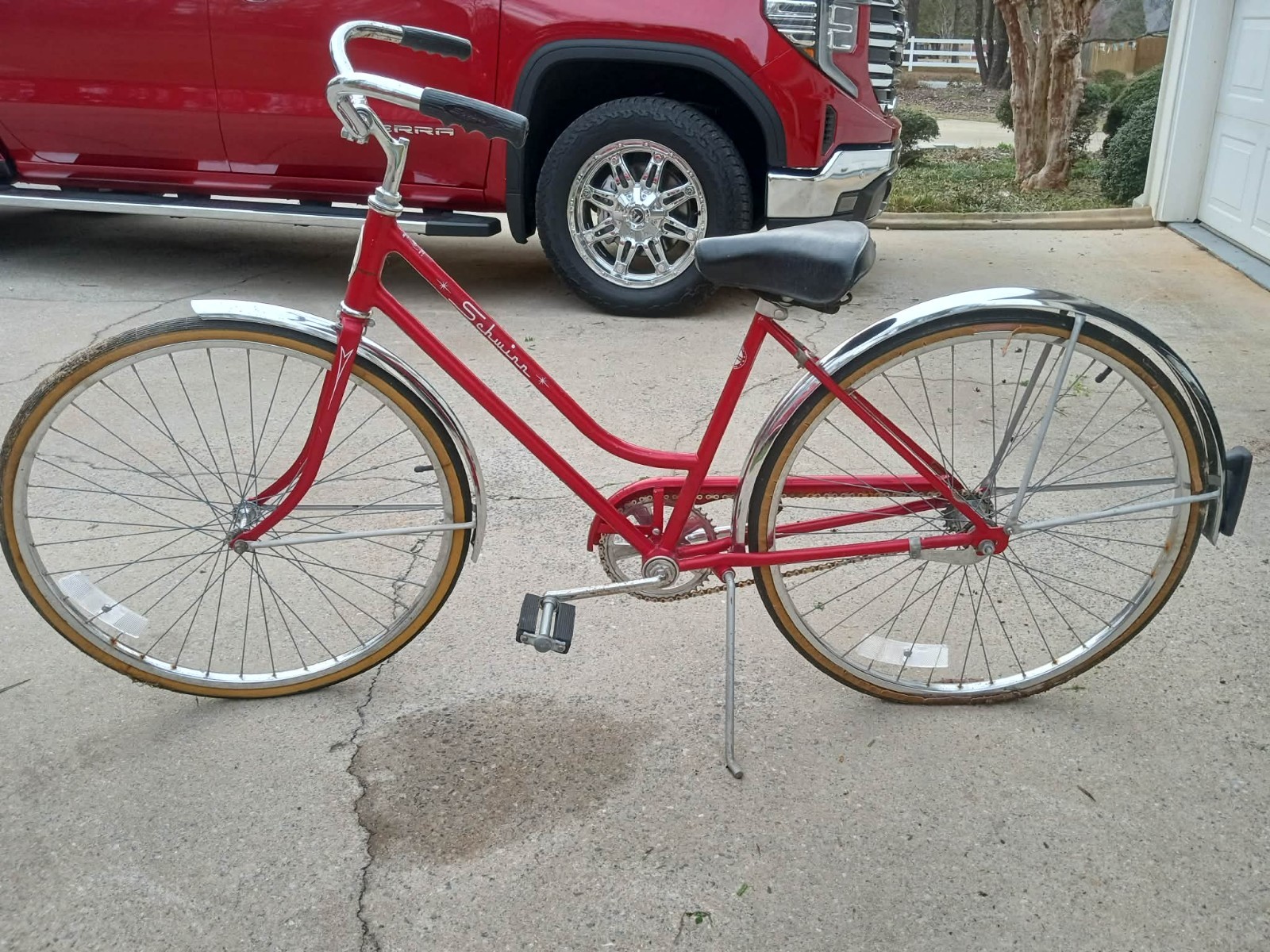 Vintage 1972 Schwinn Breeze 26" red Bicycle Classic Cruizer