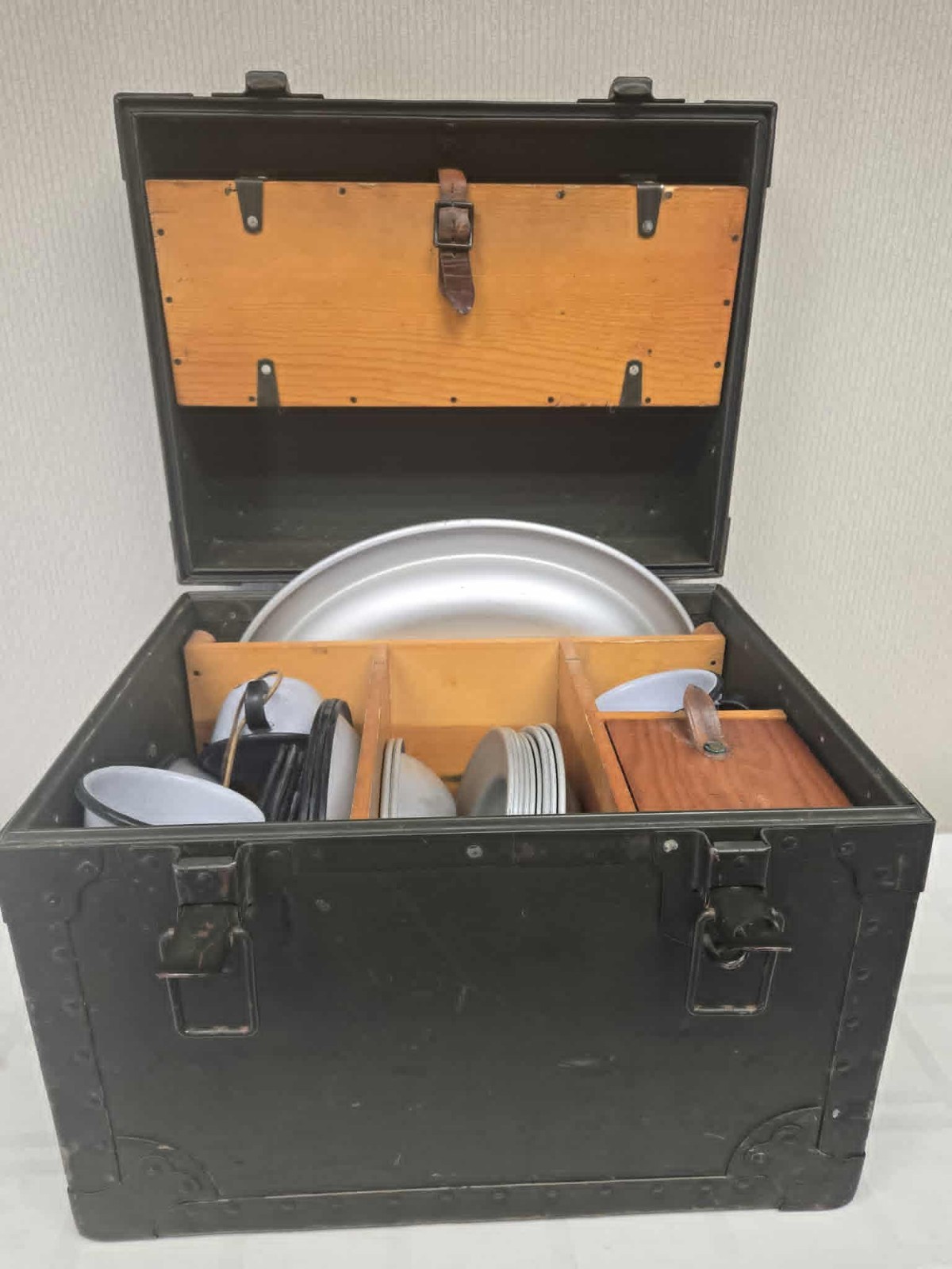 Genuine Vintage US Military Dining Set w/ Trunk  *Not Complete Set* Read