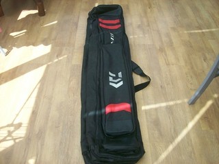 daiwa air 12 tube fishing rod holdall