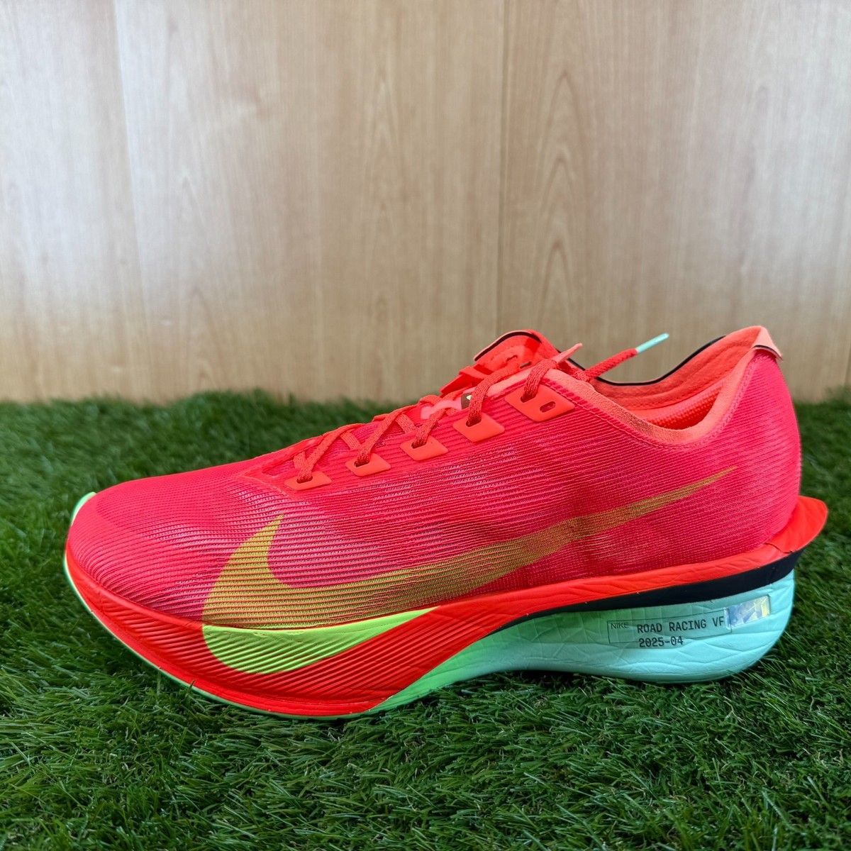 スパイク・シューズ nike zoomx vaporfly next% 4 prm 25 Nike ZoomX Vaporfly Next% 4 HF6414-600 Men's US 11 New Without Box