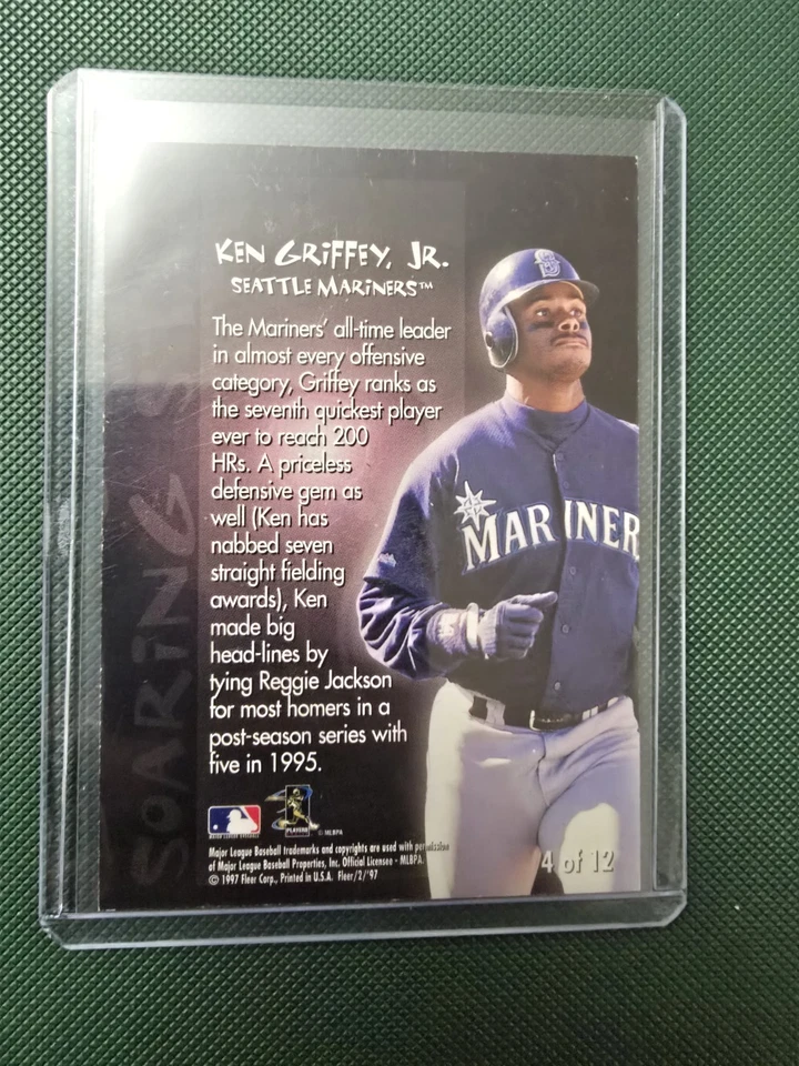 1997 Fleer Ken Griffey Jr. Soaring Stars #4 Seattle Mariners Baseball Card - Image 2 of 2