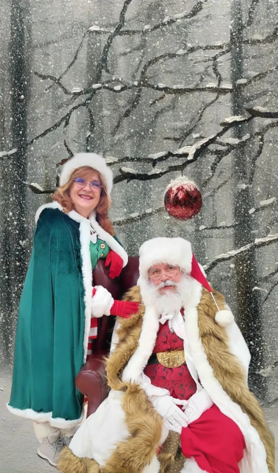 Impresionante capa de Santa con ribete de piel Foto 3 de 4