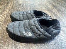 The North Face ThermoBall Traction Mule V Slippers Men s 12 Gray Black
