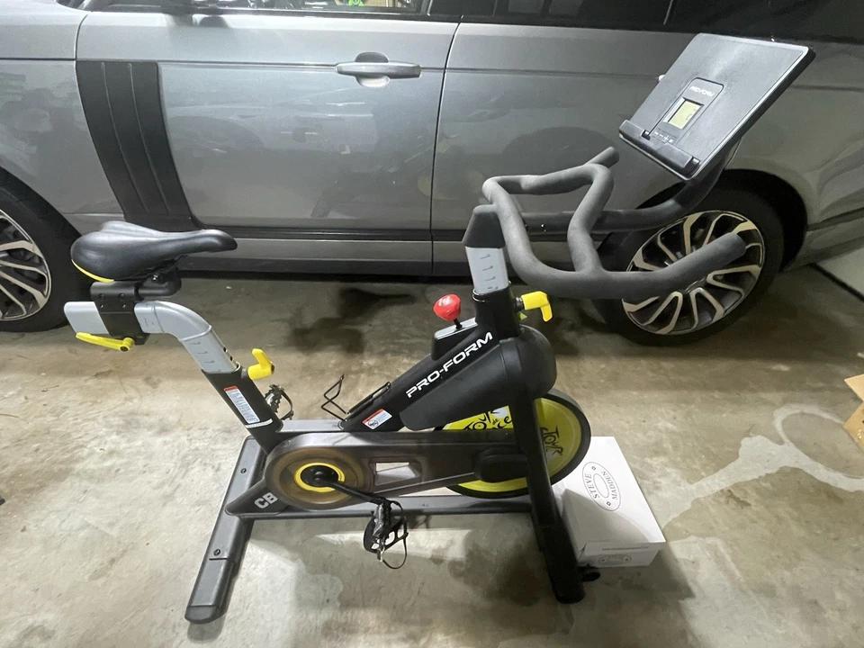 Bicicleta estática vertical ProForm Tour de France TDF CBC para ciclismo de interior Foto 2 de 4