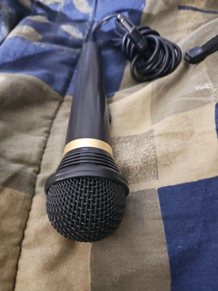 JVC MV-19 Vocal Dynamic Microphone Uni-Directional Pop Noise Filter Really Nice - Image 3 of 4