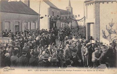 Old postcard 45 LES BORDES LA ST HUBERT DU RALLYE FRANCBOT LA SORTIE DE LA MESSE