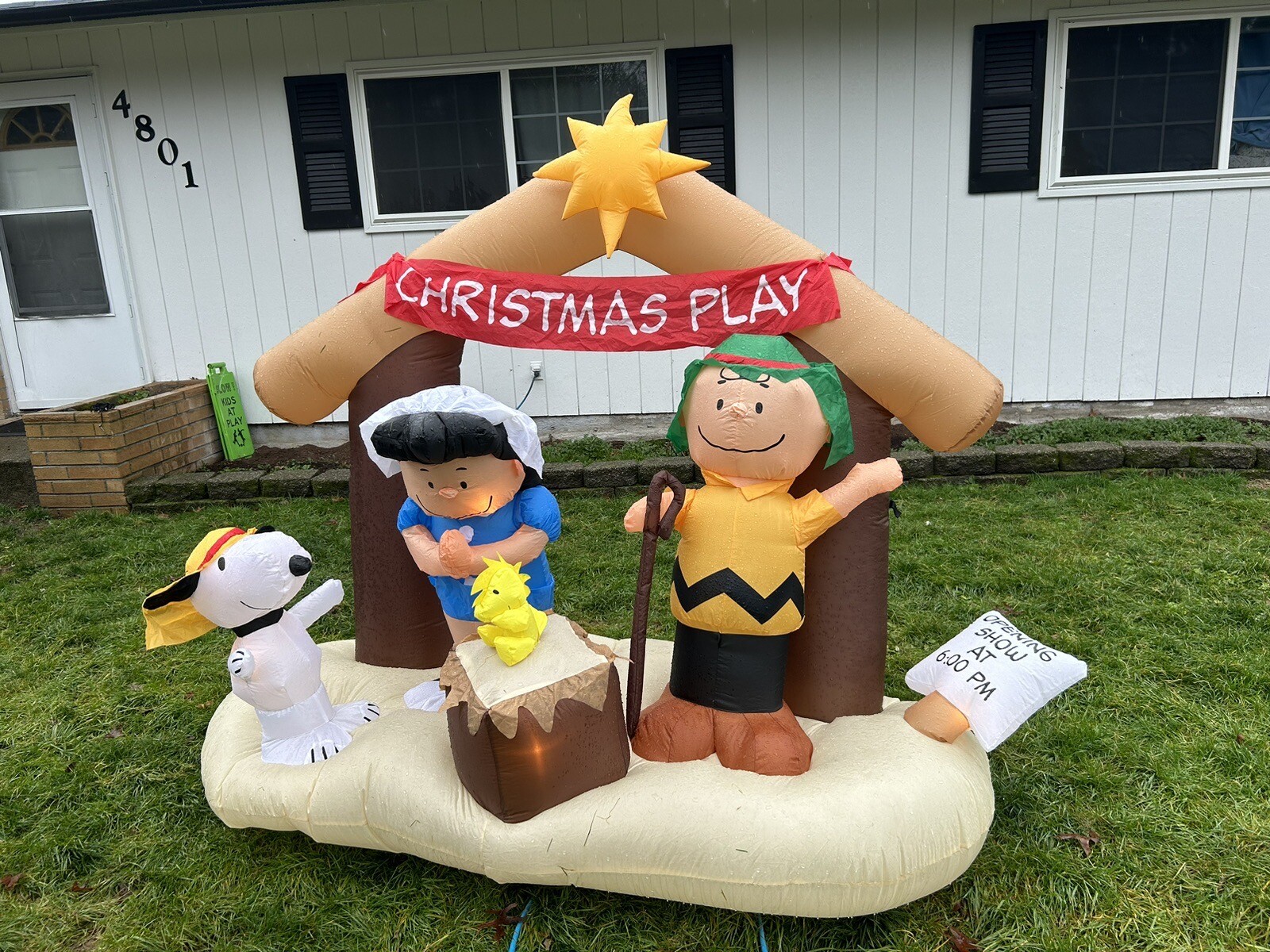 6' PEANUTS Christmas NATIVITY SCENE Airblown Inflatable CHARLIE BROWN