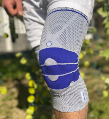 Bauerfeind GenuTrain Size 4 Knee Joint Brace Patella Support Meniscus Hinge
