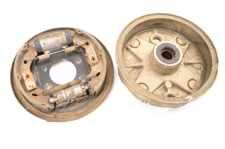 87 Kawasaki Bayou 300 2x4 Front Left Brake Drum Assembly KLF300 - Image 3 of 3