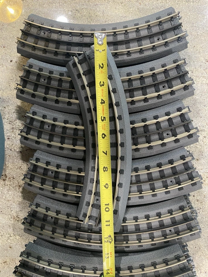 MTH RealTrax Solid Nickel-Silver O-31 Curved Track 40-1002 O Gauge 3-Rail (1 Pc) - Image 3 of 4