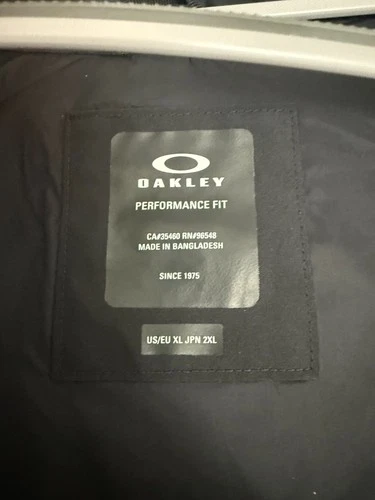 Oakley Men's Unbound Gore-Tex Shell Jacket Size XL Black Very Lightly Used image 4