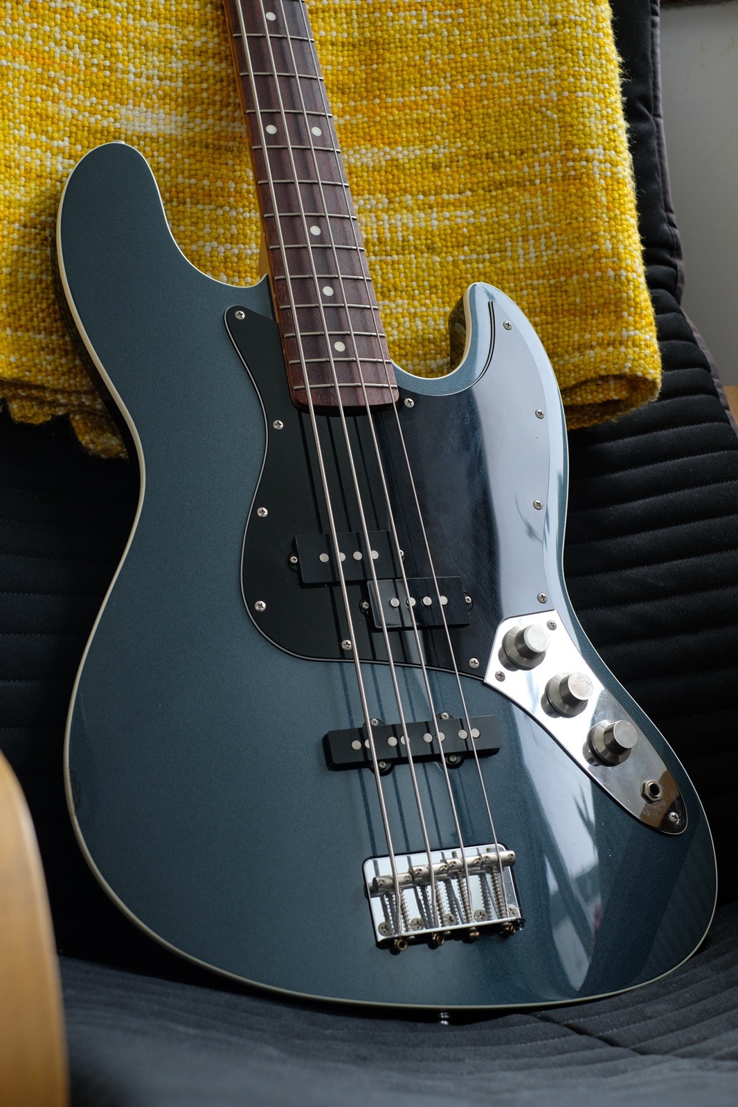 Fender Japan Aerodyne Jazz Bass AJB Dolphin Grey MIJ